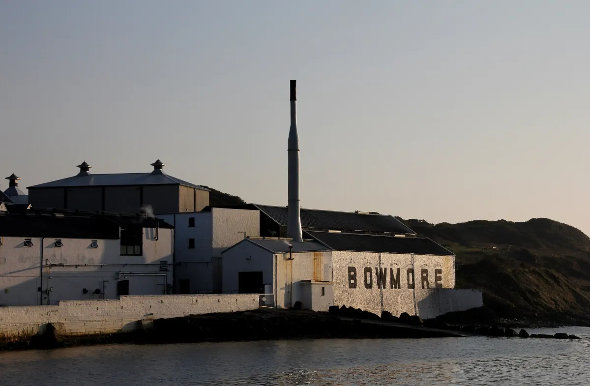 bowmore-distillery